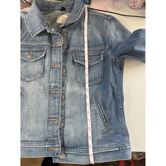 J‎ Crew Denim Jacket Blue Jean Trucker Style Button Up Women's Small Normcore - Picture 10 of 11